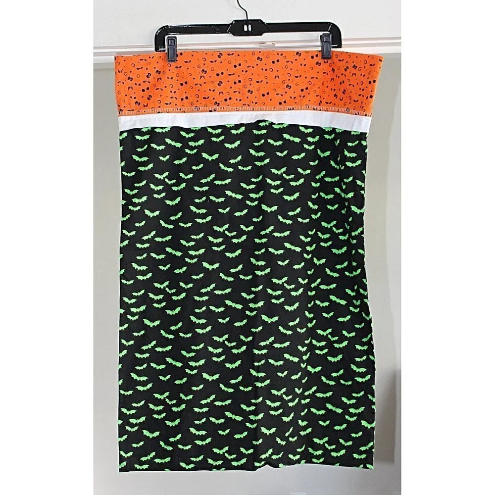 Scary Halloween Pillowcase - Green Bats, Googly Eyes - Standard